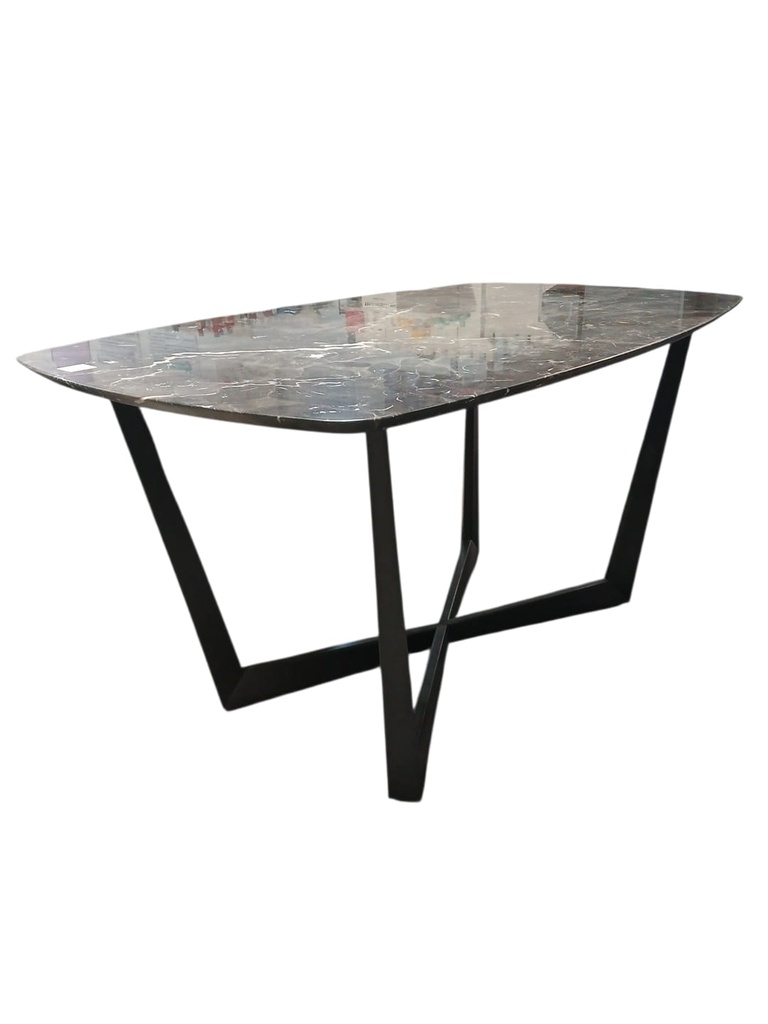 MESA DE MARMOL CON ESTUCTURA DE METAL 90 cm x 108 cm x 180 cm