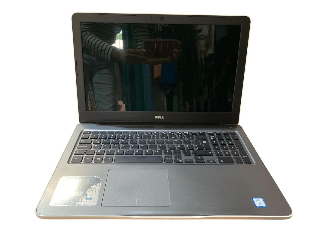 LAPTOP DELL INSPIRON 15 P66F001